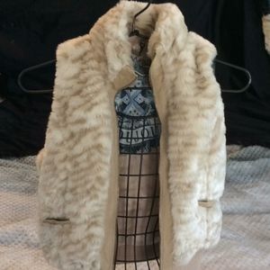 3/$15 Jou Jou fur vest kids L or women Xs, S